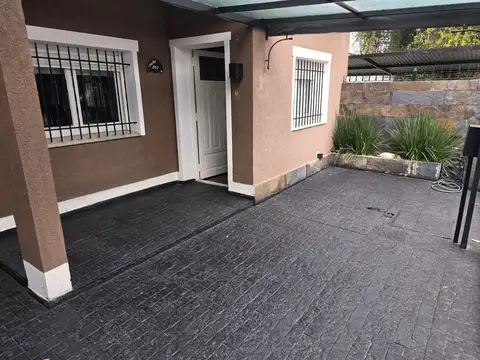 VENTA - TEMPERLEY- CASA 4 AMBIENTES