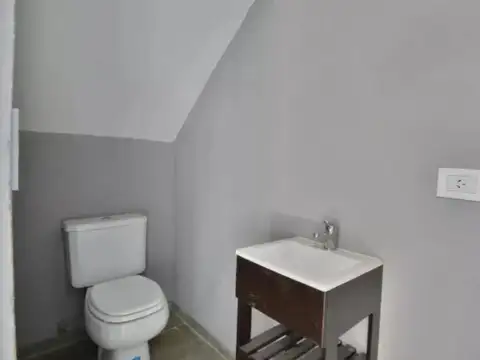 Venta Casa San Sebastian Area 8 Dos plantas 4 ambientes