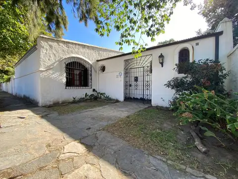 Monsenor D'andrea 800