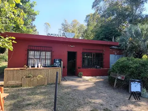 Casa en venta c/ cochera en La Capuera