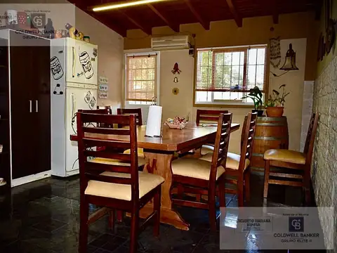 Casa 6 ambientes con 1 baño