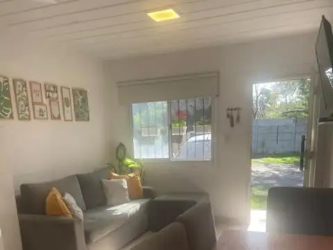 Azcuénaga al 700 , Piso 0