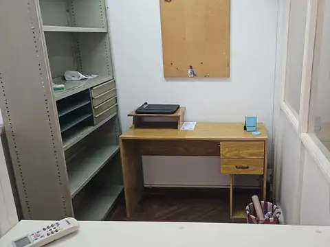 VENTA OFICINA TRIBUNALES C/BAÑO/KITCHENETTE PROPIO
