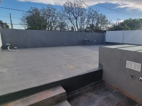 Caseros Departamento de 3 Ambientes Tipo Casa Al Frente Terraza F: 11181