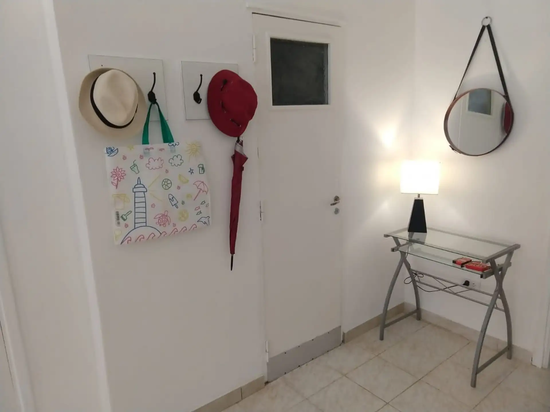 Venta de Departamento 2 AMBIENTES RECICLADO A LA CALLE en Plaza Colón