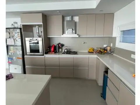 Hermosa casa ubicada en calle Lalinde al 400 - San Miguel del Monte