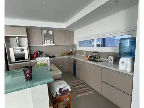 Hermosa casa ubicada en calle Lalinde al 400 - San Miguel del Monte