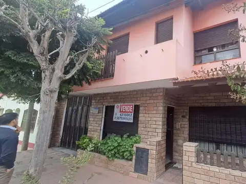 CASA - VENTA - EXCELENTE UBICACION