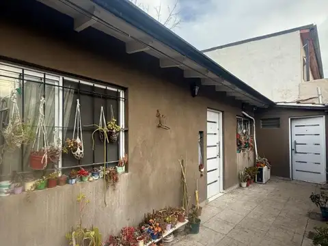 Casa tipo Ph 2 amb en venta Ituzangó Norte