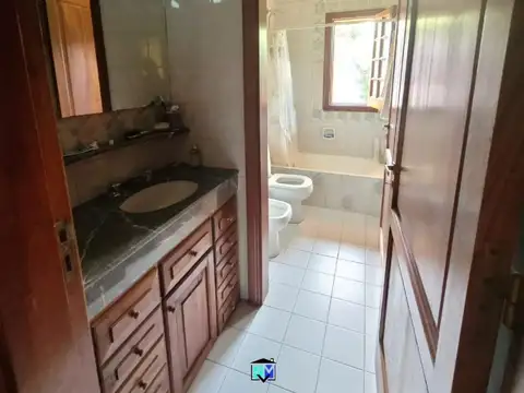 Casa 5 ambientes con 2 baños