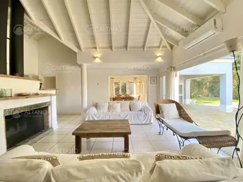 VENTA CASA 3 DORMITORIOS PLAYA BRAVA - PUNTA DEL ESTE