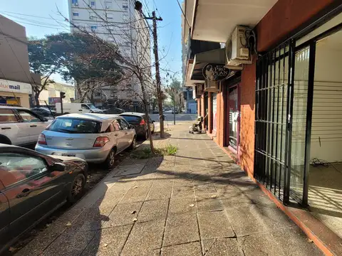 Local comercial de 24 m2 en Olivos a mts de Av. Maipu