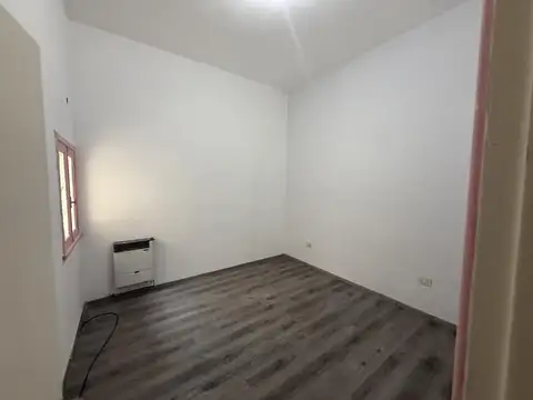 PH en alquiler de 3 ambientes con patio y terraza sin expensas- Wilde