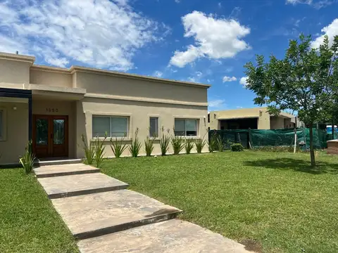 Casa en Alquiler Temporal en Haras Santa María, Countries y Barrios Cerrados en Escobar