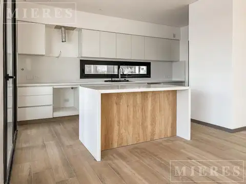 Casa en Venta con 6 cocheras