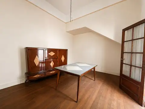 Depto Tipo Casa en Venta 80 años