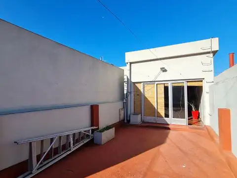 Depto Tipo Casa 4 ambientes con 1 baño