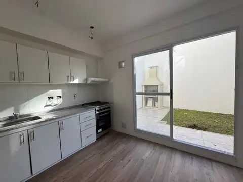 PH DE 4 AMBIENTES CON PATIO Y COCHERA VILLA LURO