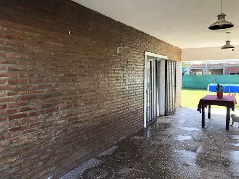 Av. Las Libertades  al 500