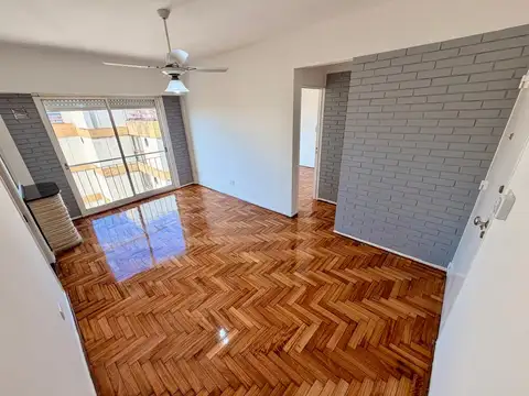 Pellegrini 1900, Piso 9