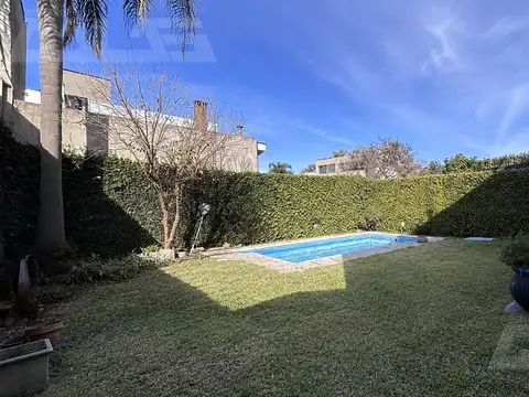 CASA | 6 AMBIENTES | PISCINA | LISTA PARA MUDARSE | COCHERA DOBLE | CASTELAR NORTE