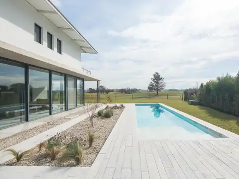 BARRIO EL CANTON GOLF LOTE 40