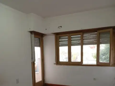 VENTA PH 2 AMBIENTES AL FRENTE, BALCON, TERRAZA