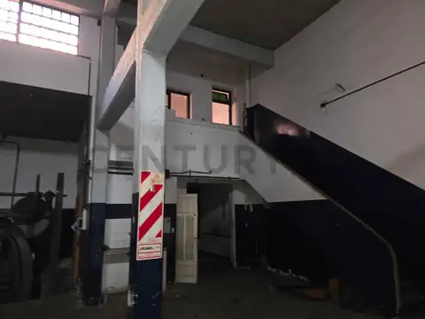 Galpon en Venta 13  mts Fondo