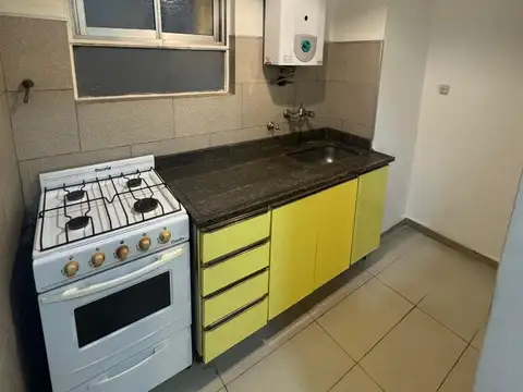 DEPARTAMENTO CON BALCON AL FRENTE!