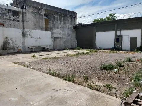 Galpon en Venta 17  mts Frente