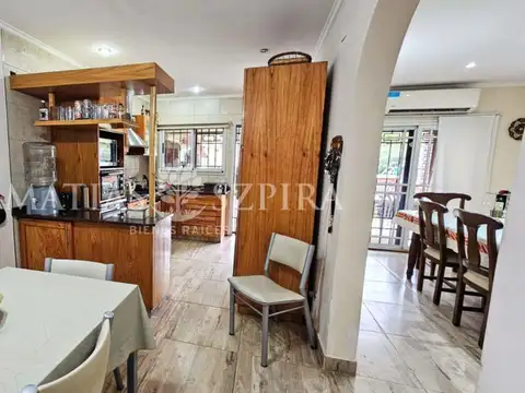 Casa en Venta en Castelar, USD 249.900