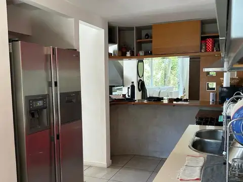 Casa en Alquiler Temporal con 6 cocheras