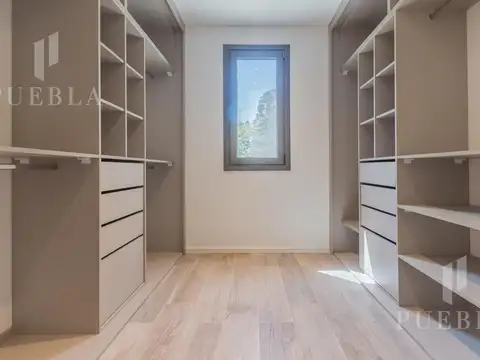 CASA EN VENTA EN SAINT THOMAS OESTE 7 AMBIENTES