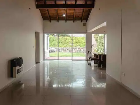 Casa en Venta en Mendoza, USD 150.000