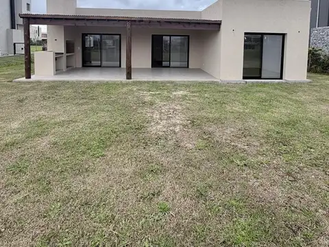 CASA A ESTRENAR · RIBERAS · PUERTOS ESCOBAR ..HERMOSA   Ingeniero Maschwitz