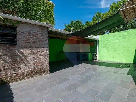 Casa 5 ambientes con 2 baños