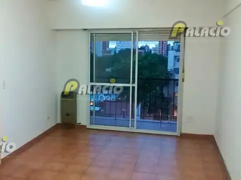 Depto 3 amb. con Balcon y Cochera en San Martin Centro, Exce