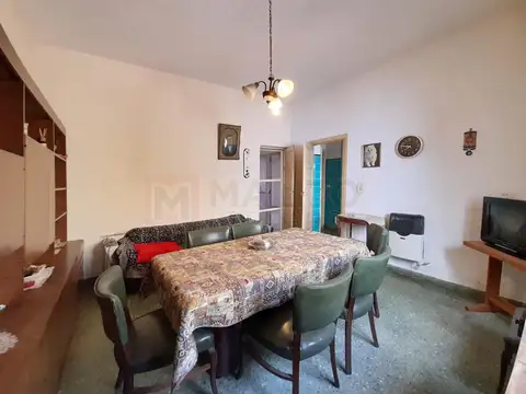 Venta 2 viviendas en block con Local, Patio y Terraza