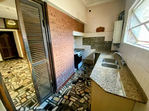 Casa en Venta con 4 cocheras