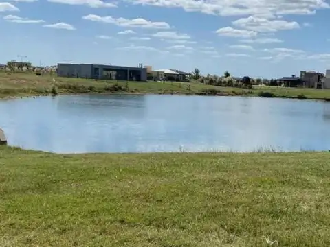 Venta de lote al agua en San Sebastián área 1,  Pilar