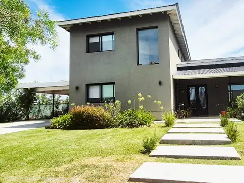 Casa en venta 3 dormitorios y atelier El Cantón Norte, Escobar