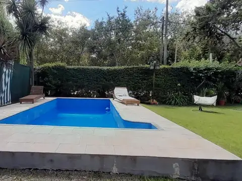 Casa en Venta con 2 cocheras