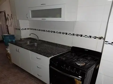 Casa 3 ambientes con 1 baño