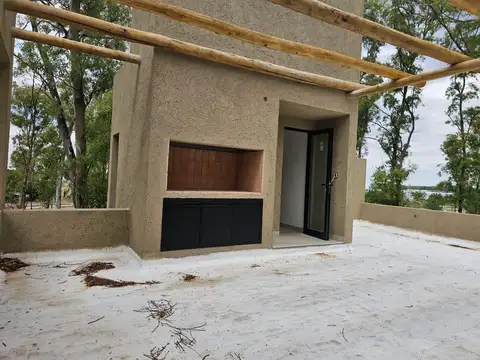 Casa 4 ambientes con 3 baños