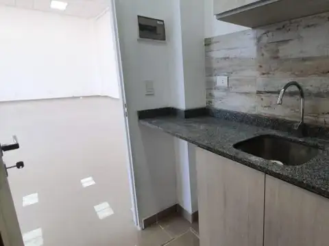 Local en Alquiler en Villa Maipu, $ 120.000
