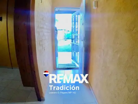 CASA  VENTA  4 AMB. BARRIO ARAMBURU