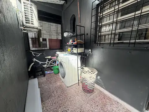 Depto Tipo Casa en Venta 50 años