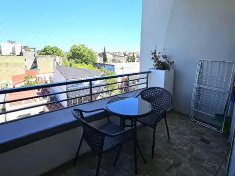 Apto Credito Venta Departamento Caseros 3 Amb Cochera con balcón parrilla , Oportunidad