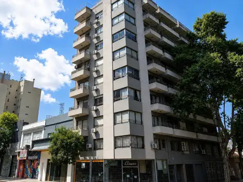 Alquiler departamento de 2 ambientes con sum y laundry  excelente ubicacion