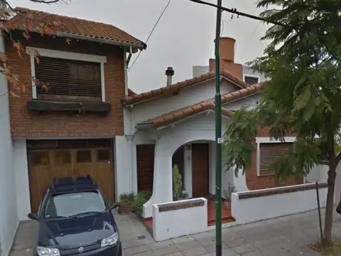 Hipólito Yrigoyen 900